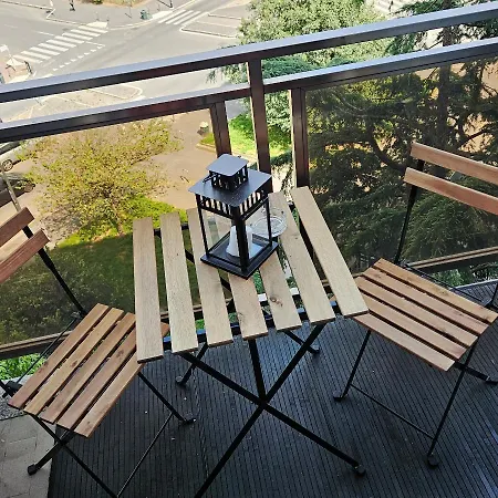 Stadium Apartment *