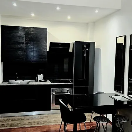 Apartment Stadium